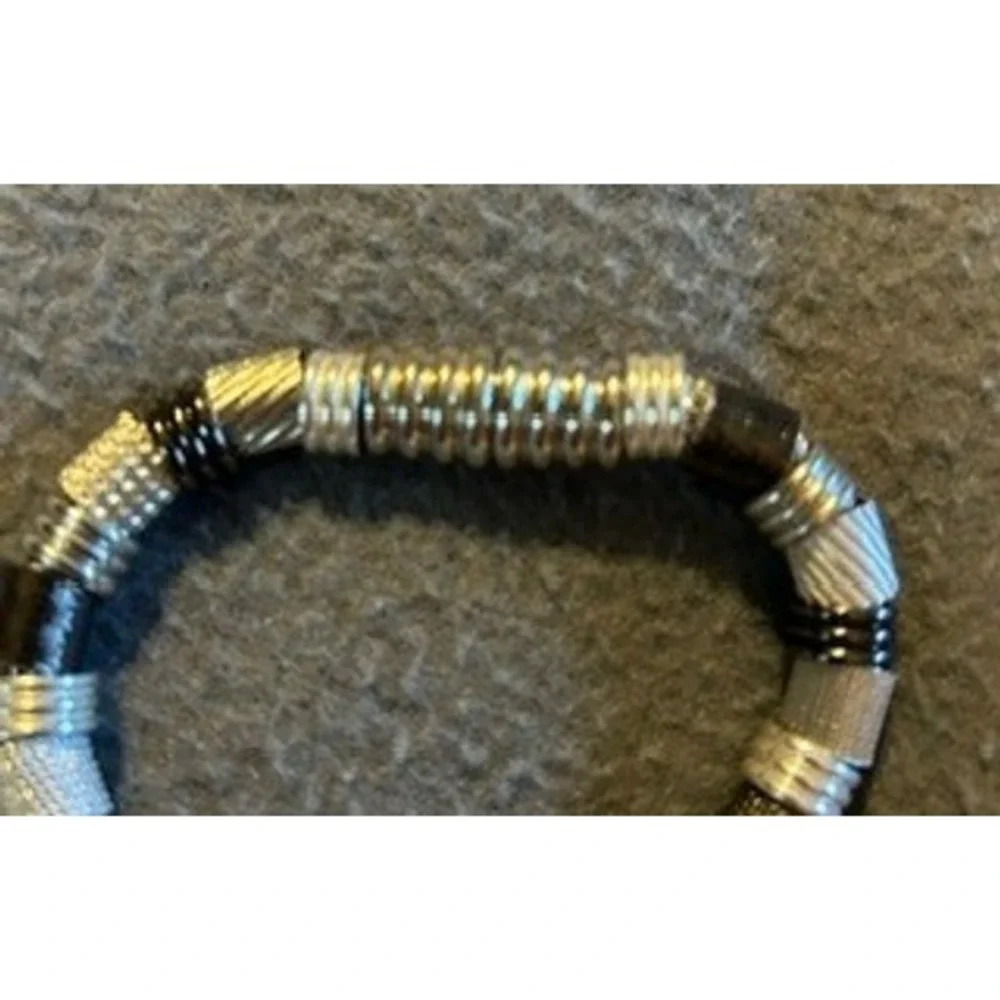 Erica Zap Mixed Metal Magnetic Bracelet Silver Gold Black Textured Beaded 8.5 in